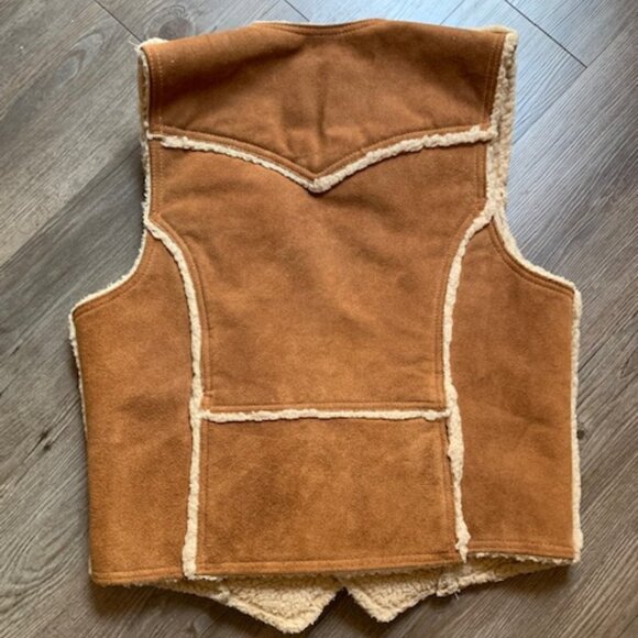 The Leather Shop Suede and Shearling Vest (Vintage) - Picture 2 of 8